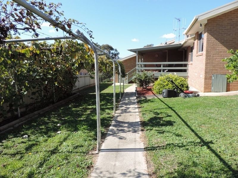 43 Kinsella Street, Queanbeyan NSW 2620