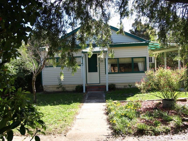 33 Henderson Road, Booroomba NSW 2620