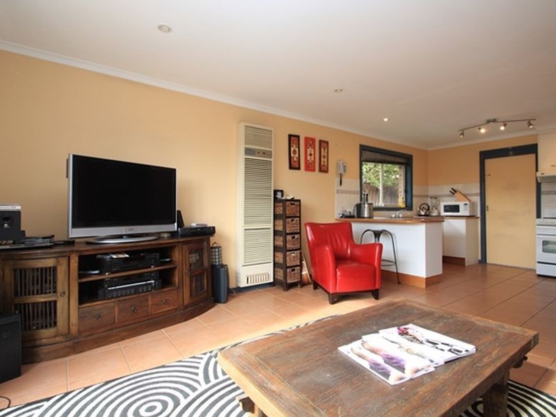 10/60 Jacaranda Drive, Jerrabomberra NSW 2619