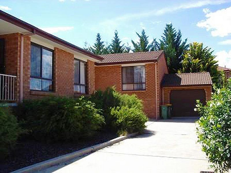 2/6 Kaye Place, Queanbeyan NSW 2620