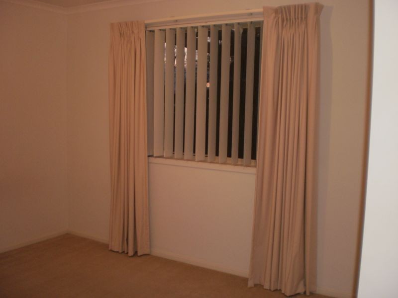 27 Thomas Royal Gardens, Booroomba ACT 2620