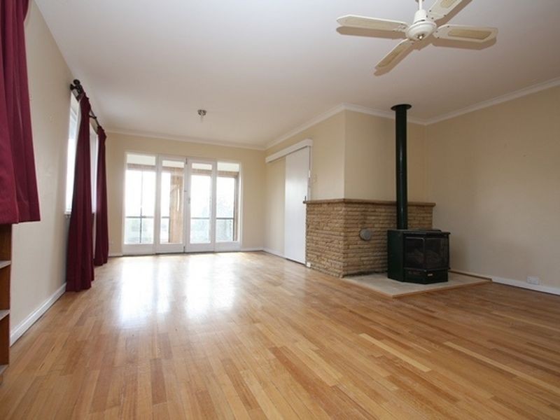 12 Hillbar Rise, Queanbeyan NSW 2620