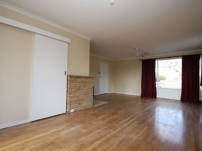 12 Hillbar Rise, Queanbeyan NSW 2620
