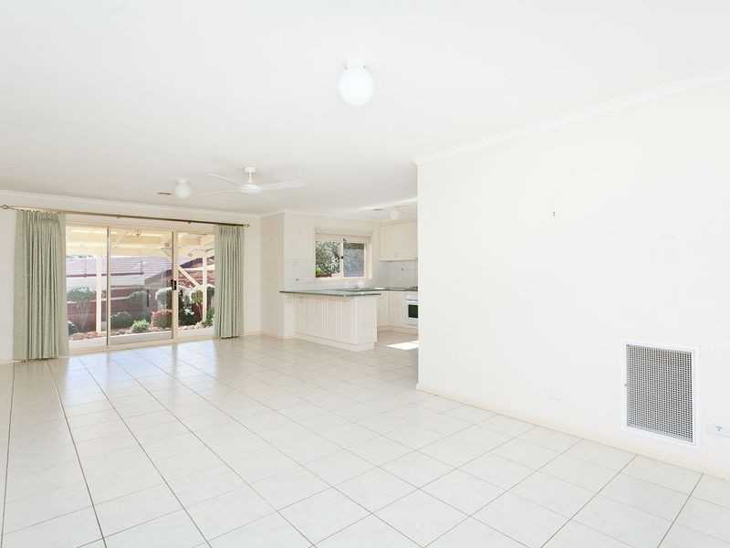 10/5 Weir Place, Queanbeyan West NSW 2620