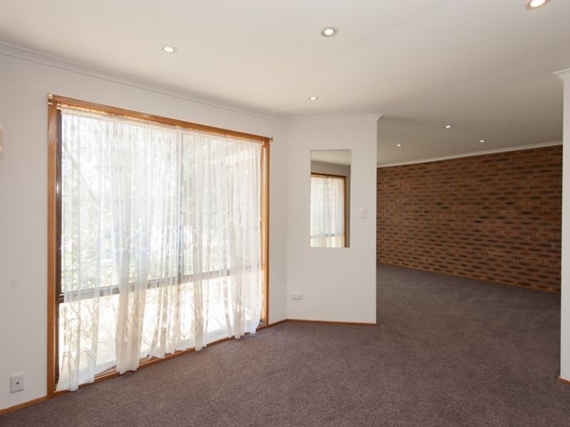 2/116 Henderson Road, Queanbeyan NSW 2620