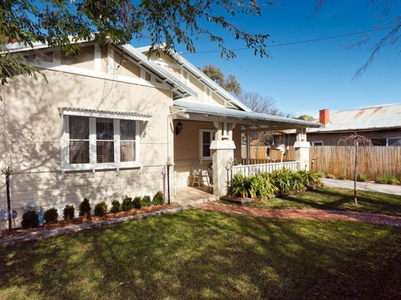 9 Alice Street, Queanbeyan NSW 2620