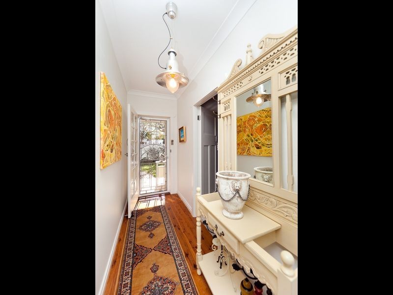 9 Alice Street, Queanbeyan NSW 2620