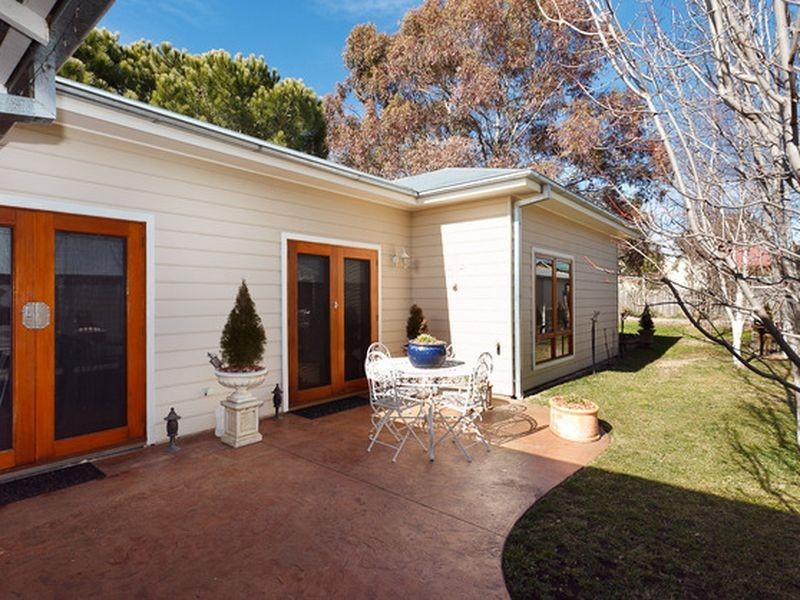 9 Alice Street, Queanbeyan NSW 2620