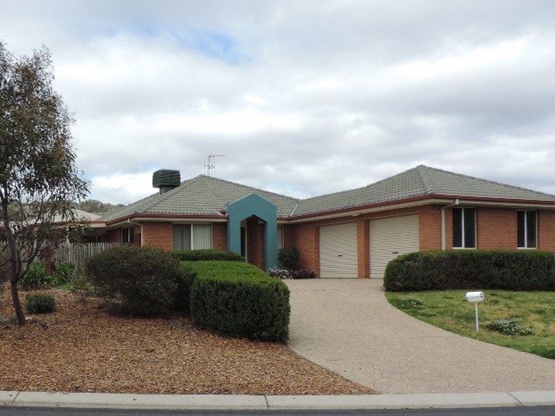 24 Ironbark Circuit, Jerrabomberra NSW 2619