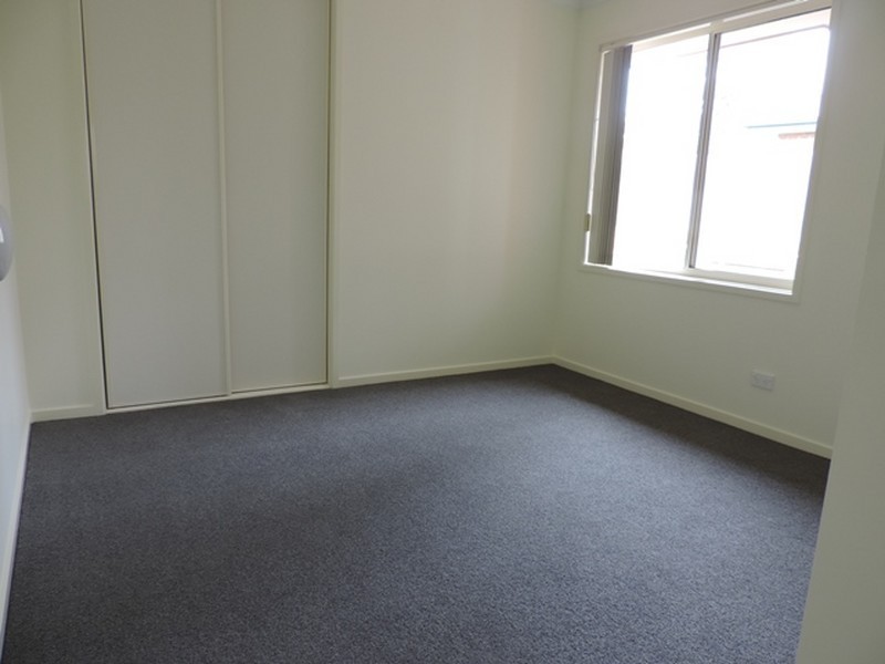 24 Ironbark Circuit, Jerrabomberra NSW 2619
