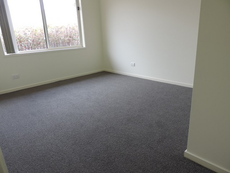 24 Ironbark Circuit, Jerrabomberra NSW 2619