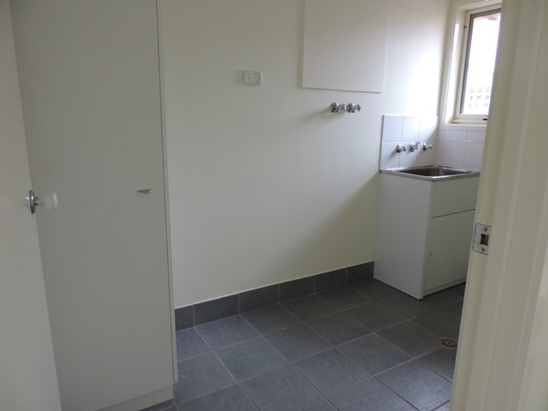 24 Ironbark Circuit, Jerrabomberra NSW 2619