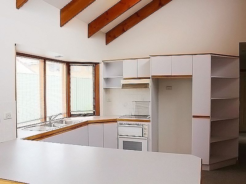 2/19 Bungendore Road, Queanbeyan NSW 2620