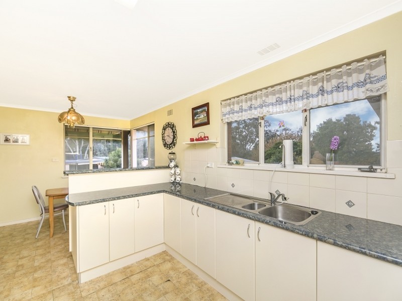 12 Leck Street, Queanbeyan NSW 2620