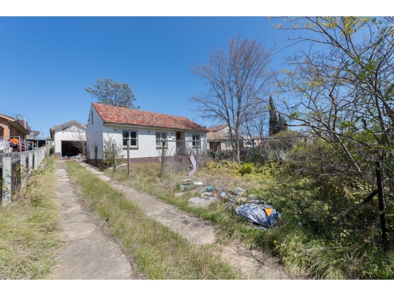 108 Uriarra Road, Queanbeyan NSW 2620