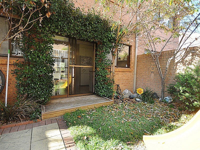 15/11 Donald Road, Queanbeyan NSW 2620
