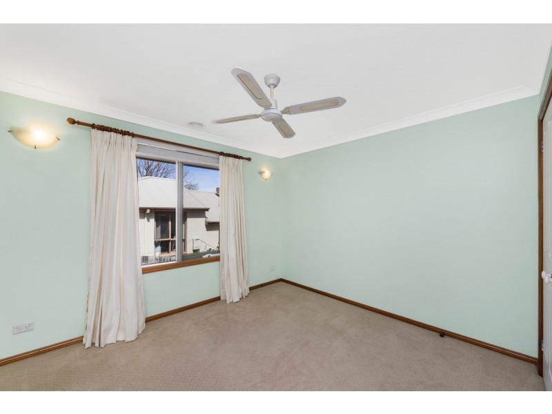 4 Hybon Avenue, Queanbeyan NSW 2620