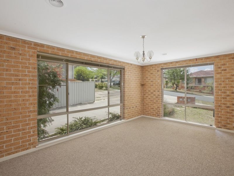 2/33 Gilmore Place, Queanbeyan NSW 2620