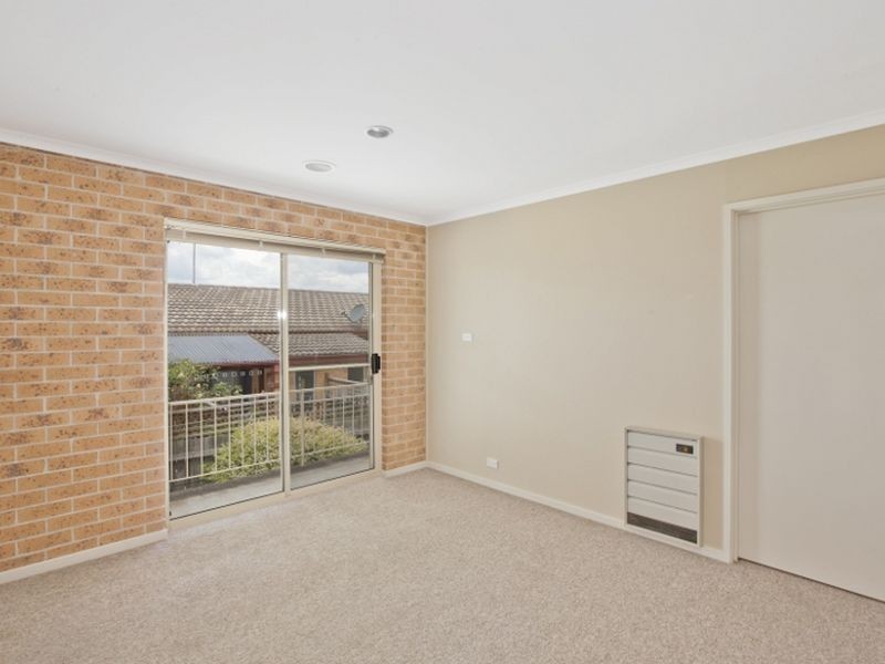 2/33 Gilmore Place, Queanbeyan NSW 2620