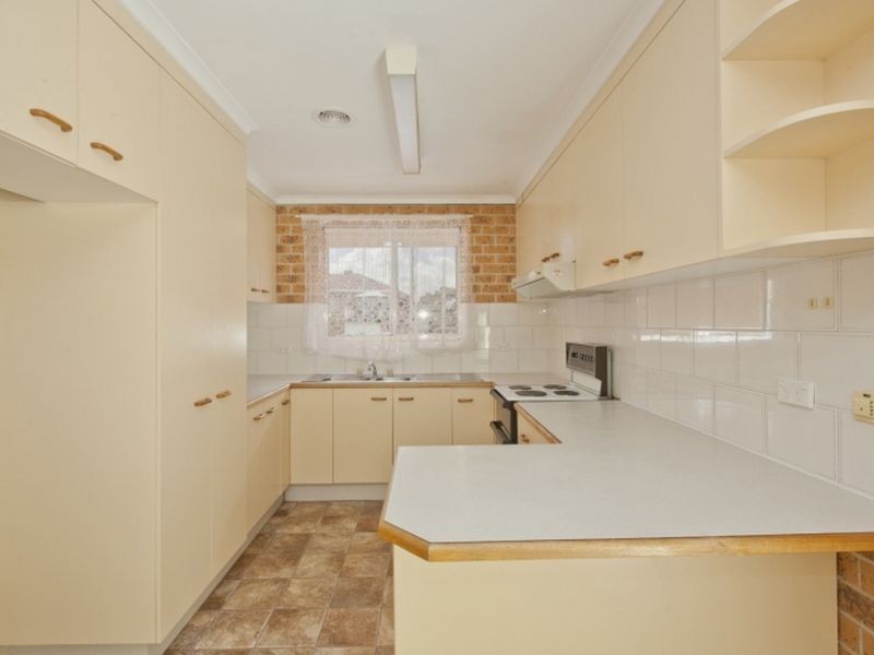 2/33 Gilmore Place, Queanbeyan NSW 2620