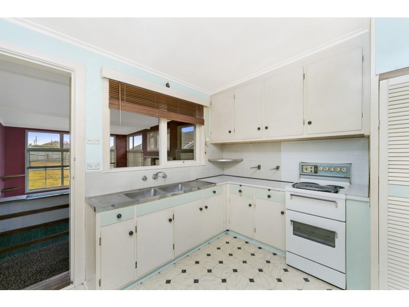 35 Crest Road, Queanbeyan NSW 2620