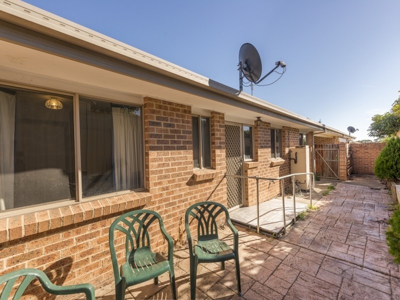 1/26 Mowatt Street, Queanbeyan NSW 2620