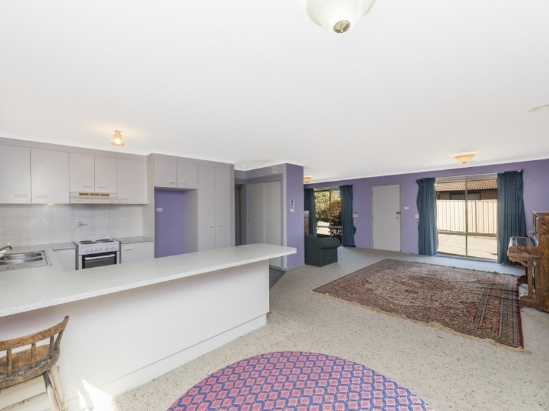 1/26 Mowatt Street, Queanbeyan NSW 2620
