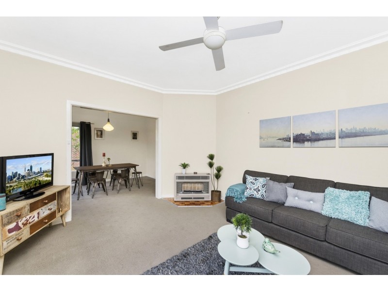 42 Thorpe Avenue, Queanbeyan NSW 2620