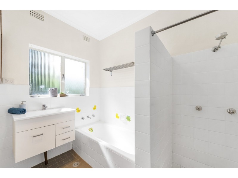 42 Thorpe Avenue, Queanbeyan NSW 2620