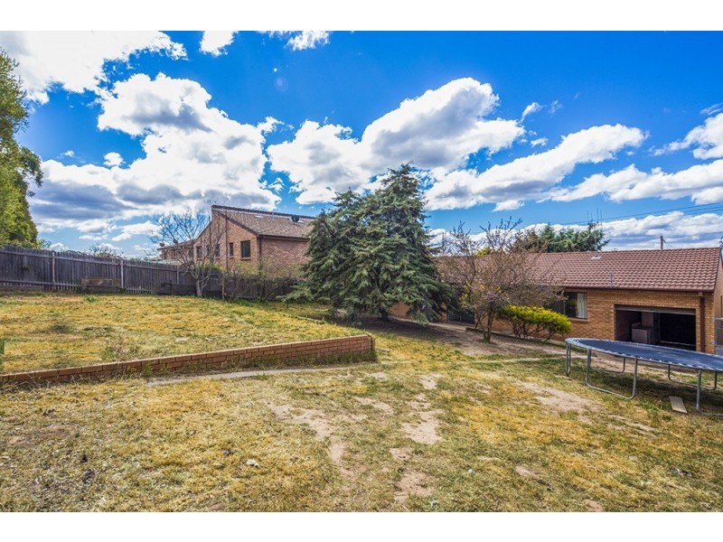 54 Sassafras Crescent, Queanbeyan NSW 2620