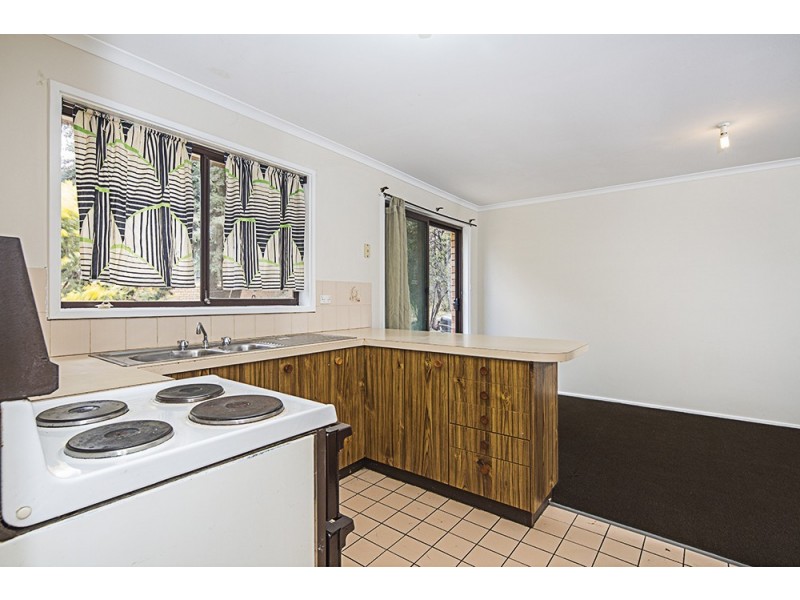 54 Sassafras Crescent, Queanbeyan NSW 2620