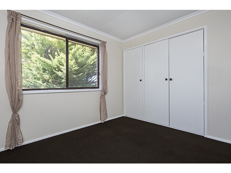 54 Sassafras Crescent, Queanbeyan NSW 2620