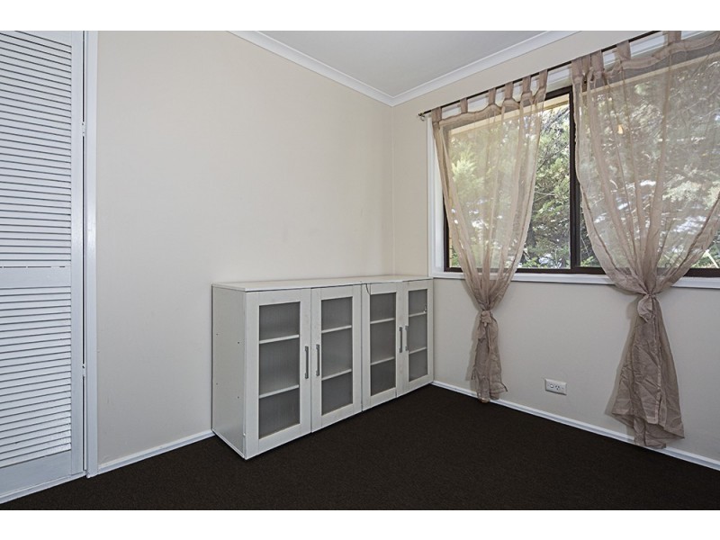 54 Sassafras Crescent, Queanbeyan NSW 2620