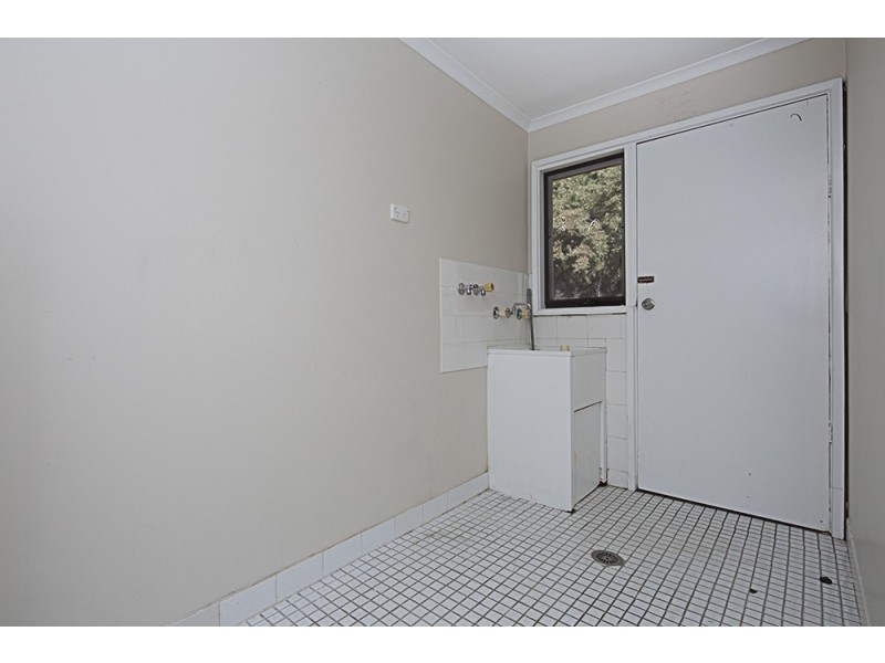 54 Sassafras Crescent, Queanbeyan NSW 2620