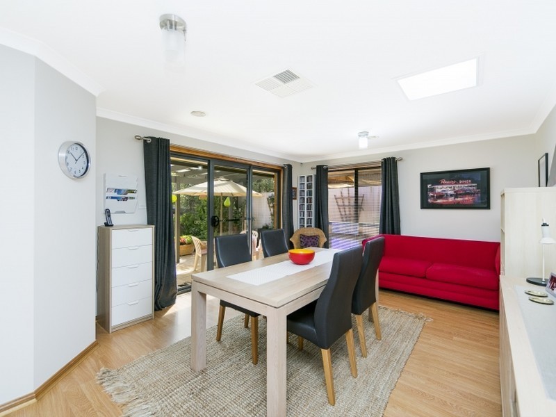 44 Stonehaven Circuit, Queanbeyan NSW 2620