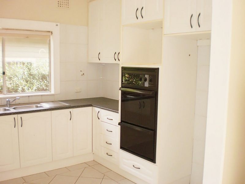 37 Stornaway Road, Queanbeyan NSW 2620