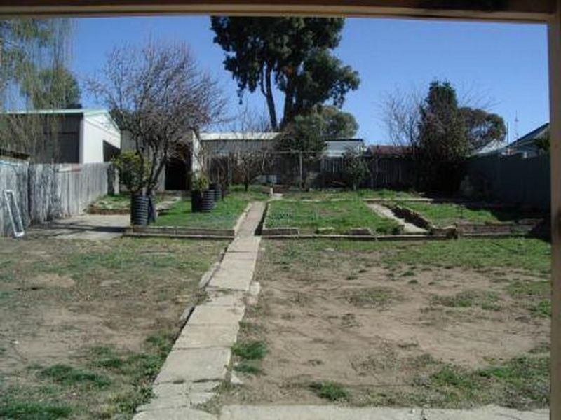 37 Stornaway Road, Queanbeyan NSW 2620