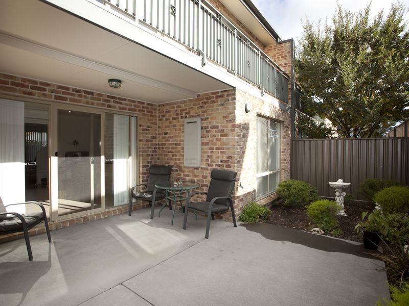 3/4 Mulloon Street, Queanbeyan NSW 2620