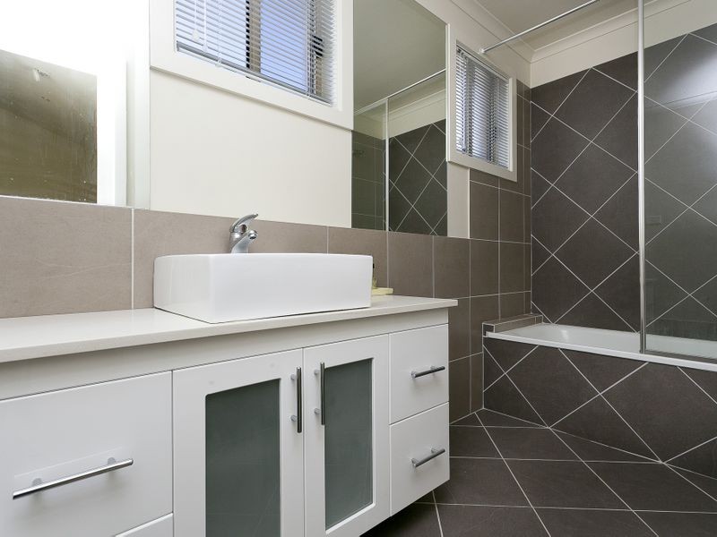 3/4 Mulloon Street, Queanbeyan NSW 2620