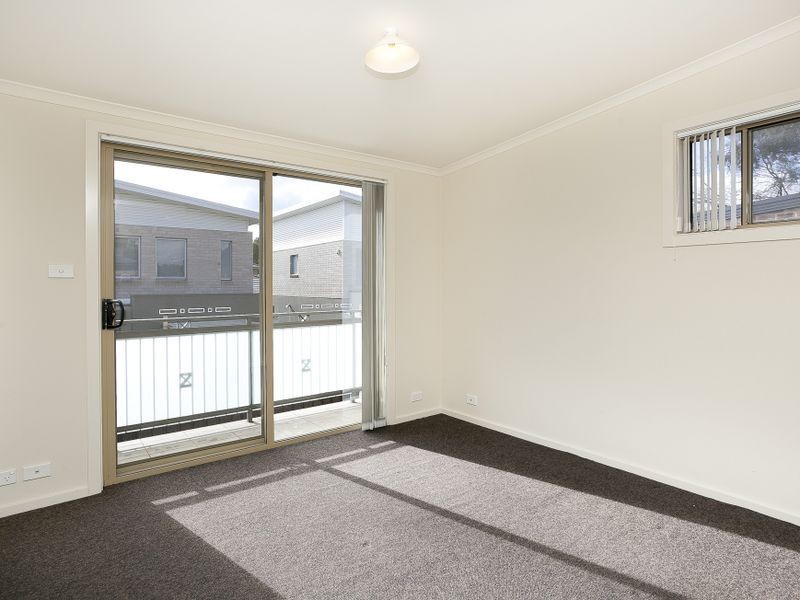 3/4 Mulloon Street, Queanbeyan NSW 2620