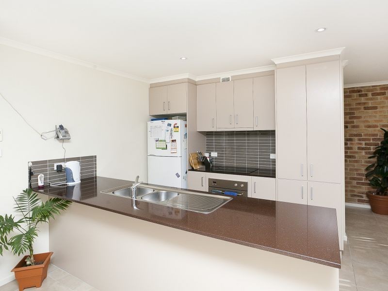 3/4 Mulloon Street, Queanbeyan NSW 2620