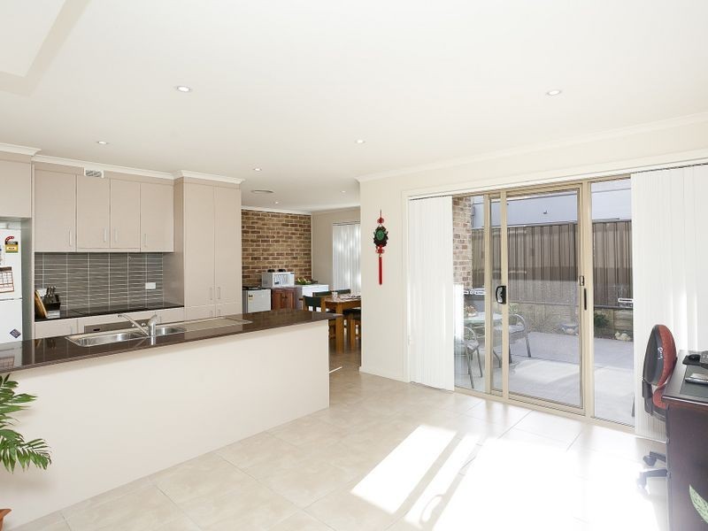 3/4 Mulloon Street, Queanbeyan NSW 2620