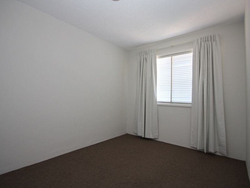 4/102 Henderson Road, Queanbeyan NSW 2620