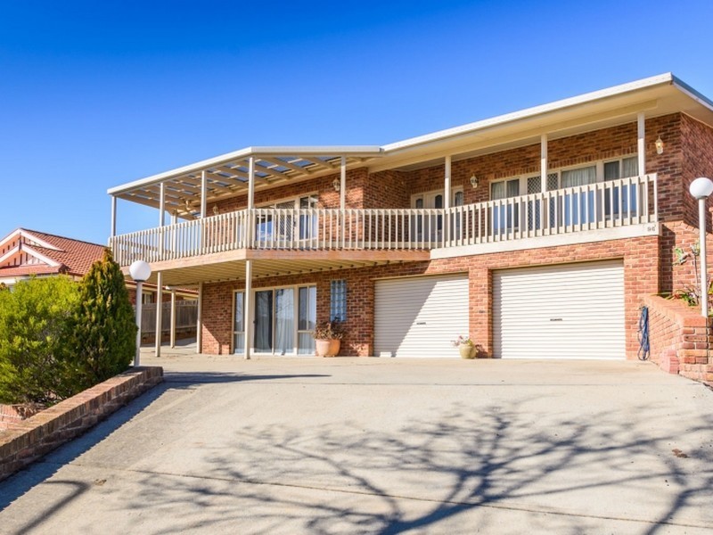 96 Barracks Flat Drive, Queanbeyan NSW 2620