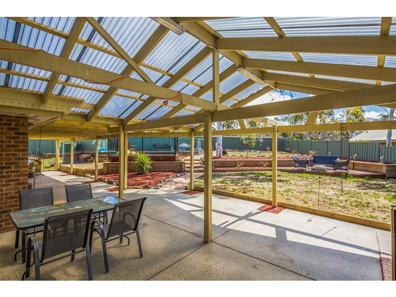 60 Gilmore Place, Queanbeyan NSW 2620