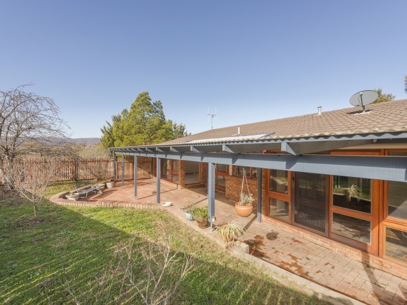 14 Russell Place, Queanbeyan NSW 2620