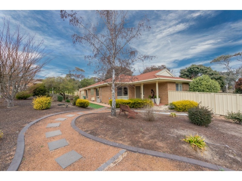 1 Cane Place, Jerrabomberra NSW 2619