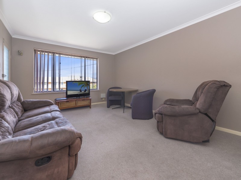 4/2 Velacia Place, Queanbeyan NSW 2620