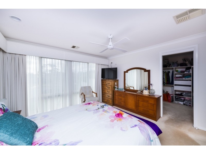 6 Stromlo Place, Jerrabomberra NSW 2619