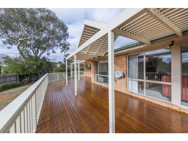 6 Stromlo Place, Jerrabomberra NSW 2619